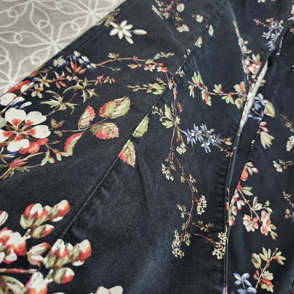 Anthropologie Pilcro The Demilune Floral Print Bootcut Utility Pants - Picture 16 of 16